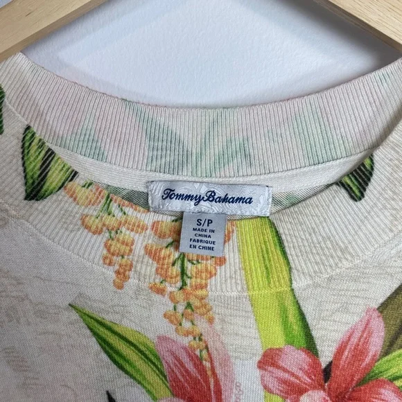 Tommy Bahama Women’s Cream Floral Sequin Knit Top Size Small - Picture 2 of 6